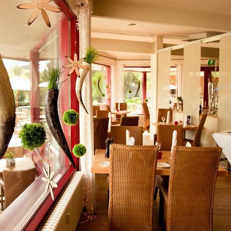 Malteser Komturei Hotel / Restaurant Bergisch Gladbach Ngoại thất bức ảnh
