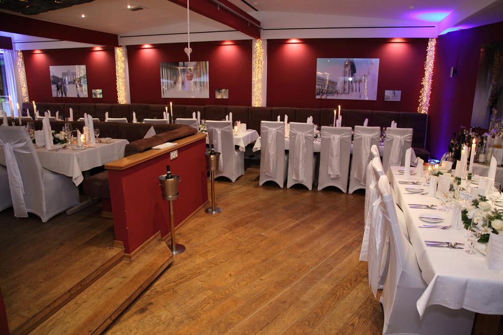 Malteser Komturei Hotel / Restaurant Bergisch Gladbach Ngoại thất bức ảnh