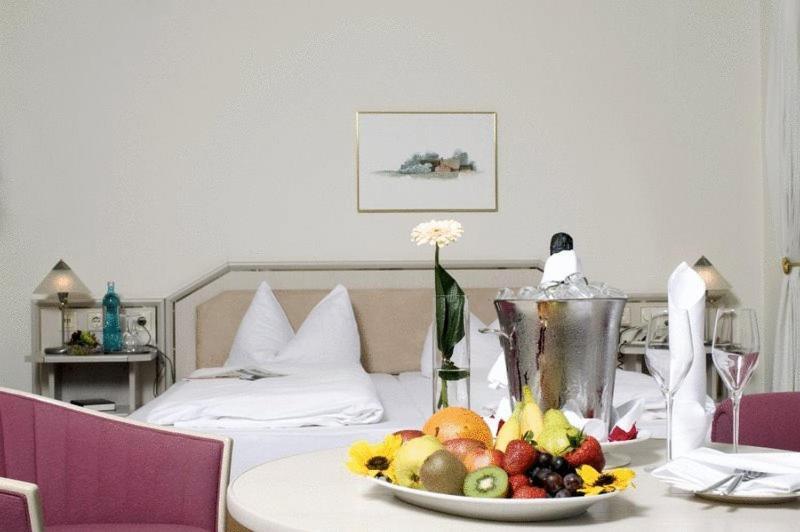 Malteser Komturei Hotel / Restaurant Bergisch Gladbach Phòng bức ảnh